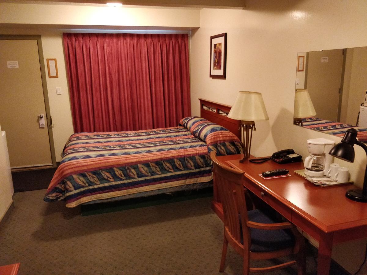 Siesta Inn Vanderhoof Extérieur photo